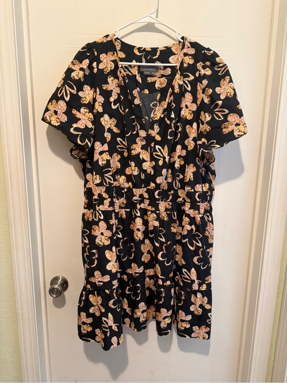 Anthropologie Black Floral V-Neck Short Sleeve Mini Dress
